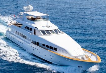 Merve yacht charter lifestyle
                        