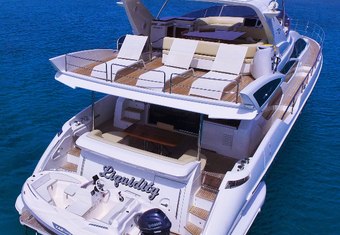 Liquidity yacht charter lifestyle
                        