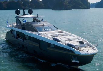 Dong Hai yacht charter lifestyle
                        