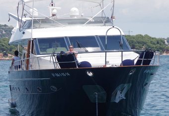 Furia Sexto yacht charter lifestyle
                        