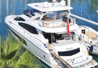 RAOUL W yacht charter lifestyle
                        