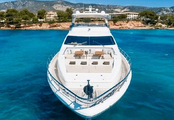 La Fenice yacht charter lifestyle
                        