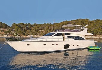 Flow Yacht Charter in Greece