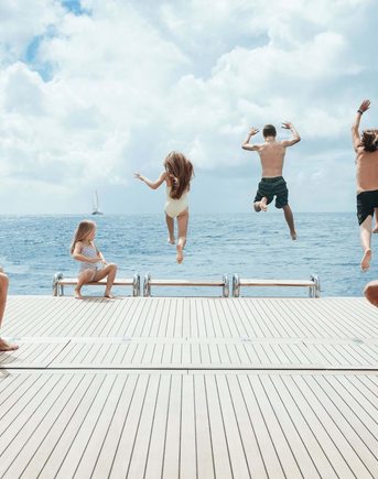 6 compelling reasons why you should charter a luxury yacht