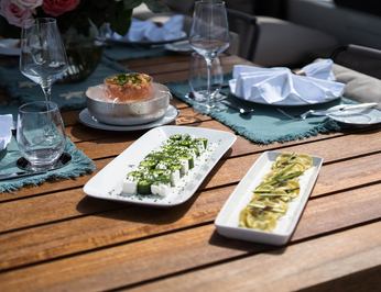 Nineteen 42 photo 15