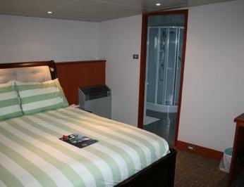 Guest Stateroom - Green