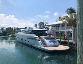 The Hangout photo 75