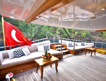 Queen Atlantis photo 40