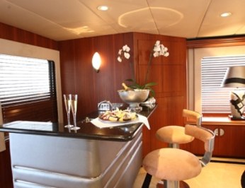Bar Main Salon