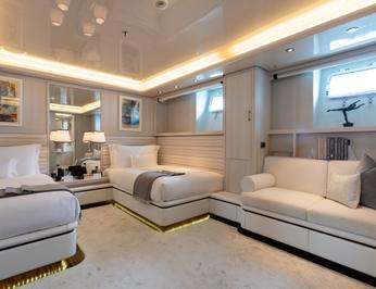 Esmeralda II photo 28