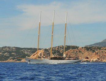 classic yacht yanika yachting watersport ets