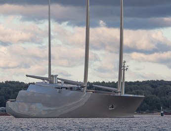 S/Y A photo 8