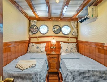 Grand Admiral photo 10