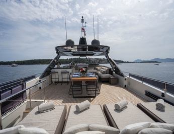 Nineteen 42 photo 14