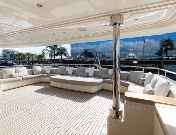 Palatial photo 8