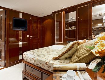 Stateroom - Bed