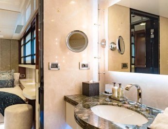 Holdin' My Own photo 45