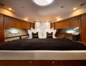 Sunseeker Predator 72 Ghost photo 9