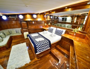 Queen Atlantis photo 28