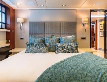 Holdin' My Own photo 23