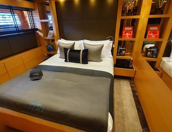 Away photo 14