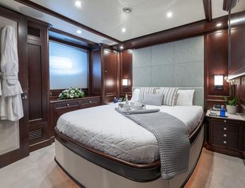 Elena Nueve photo 16