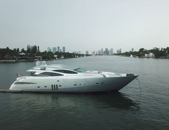 The Hangout photo 87