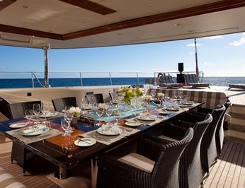 Aft deck dining