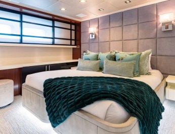 Holdin' My Own photo 28