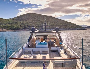 Golden Yacht photo 26