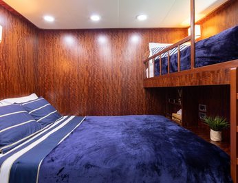 Beyond Capricorn photo 21