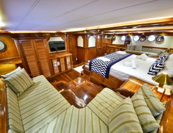 Queen Atlantis photo 21