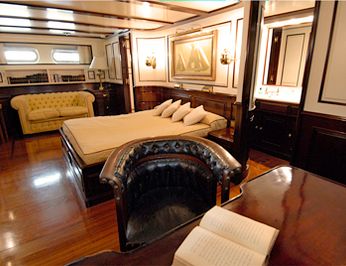 Master Stateroom to Port