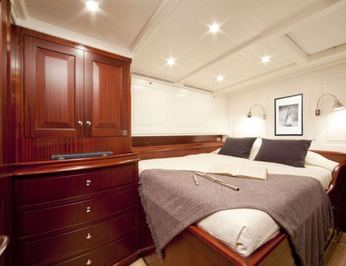 Aurelius 111 photo 9