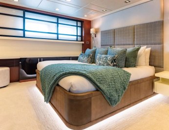 Holdin' My Own photo 22