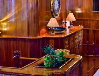 Queen Atlantis photo 15