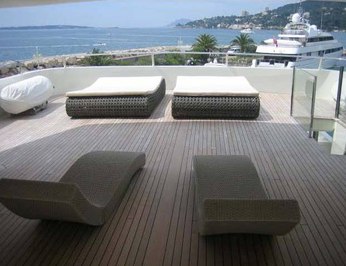 Upper Deck - Loungers