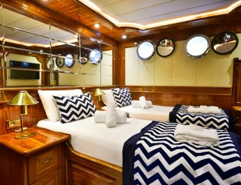 Queen Atlantis photo 22