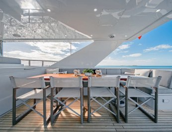 Beachfront photo 33