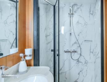 Queen of Sea photo 33