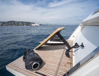 Nineteen 42 photo 23