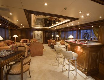 Upper Deck Bar & Salon