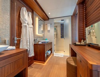 Josephine I photo 17