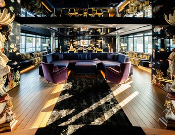 Regina D'Italia photo 8