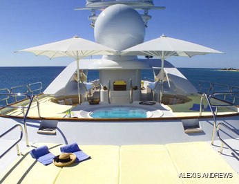 Sundeck Jacuzzi