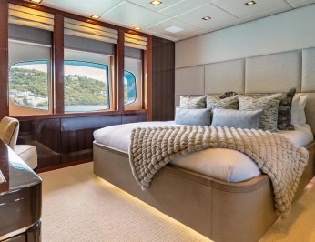 Holdin' My Own photo 20