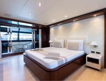 Palatial photo 15