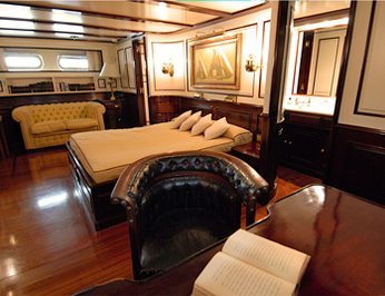 Master Stateroom to Port