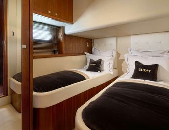 Sunseeker Predator 72 Ghost photo 11