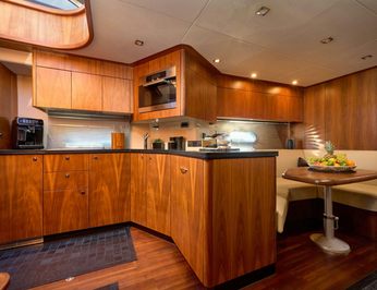 Sunseeker Predator 72 Ghost photo 8